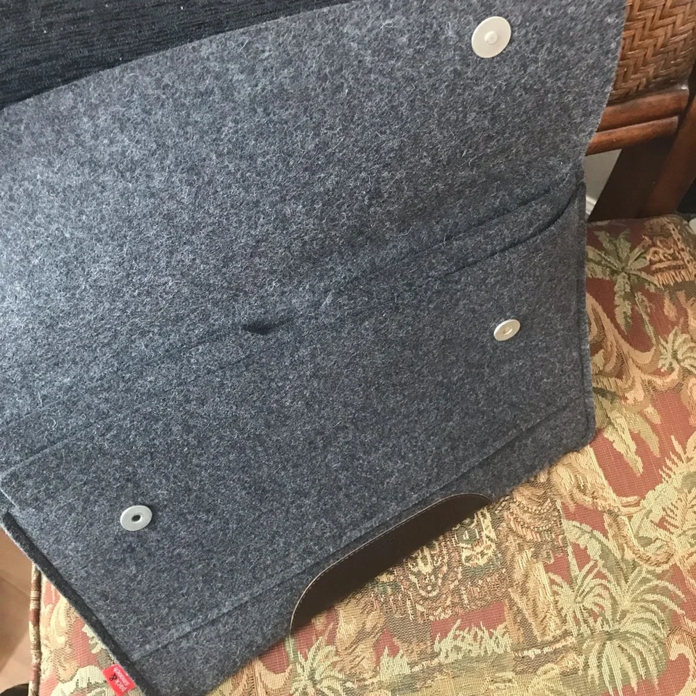 PACK & SMOOCH Hampshire Wool Laptop Sleeve